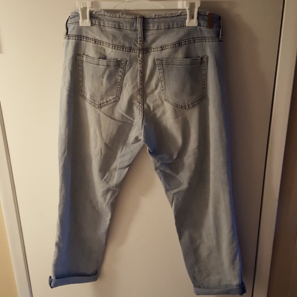 Susina Boyfriend Cut Light Wash Jean, Sz 28 - Picture 3 of 5